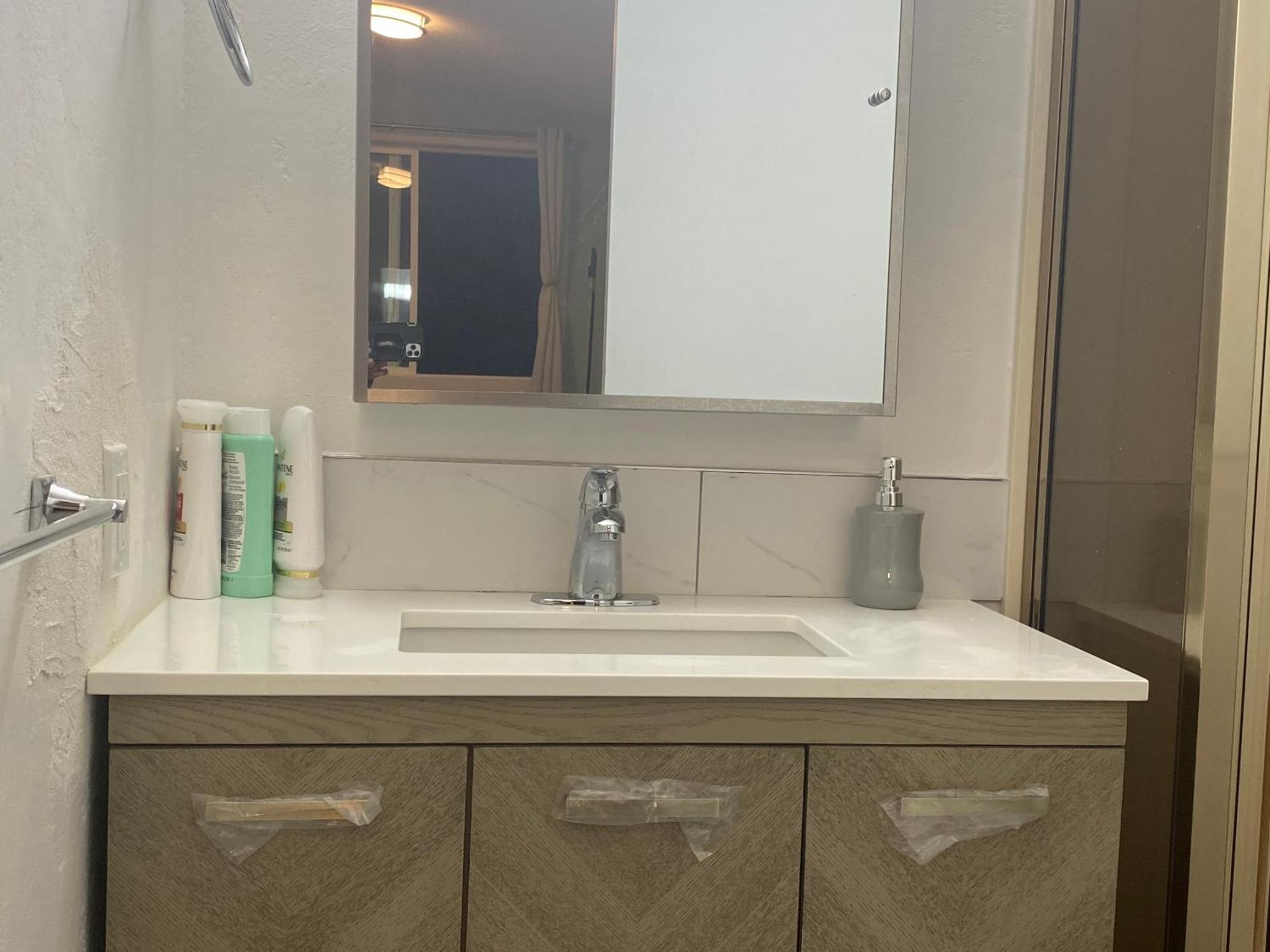 Hudson Homes Bnb Saanich Εξωτερικό φωτογραφία